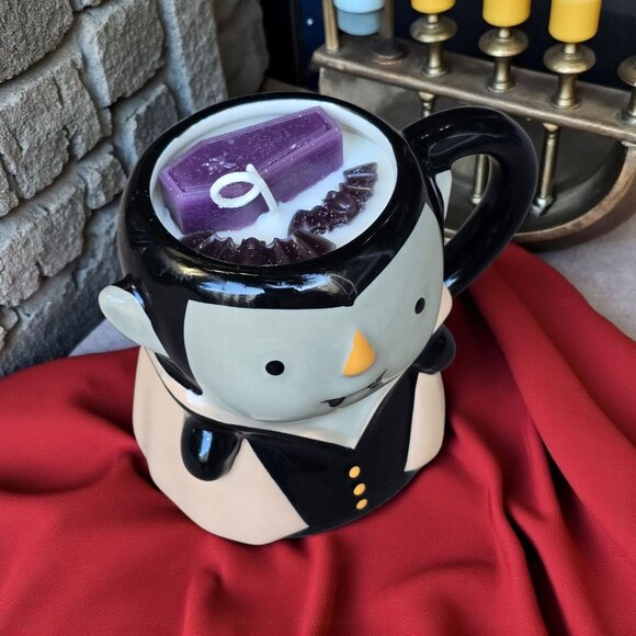 Handmade ✦ Hyde & Eek Vampire Mug Candle ✦ Coconut Brandy Chocolate Chip Soy Wax - Picture 8 of 8
